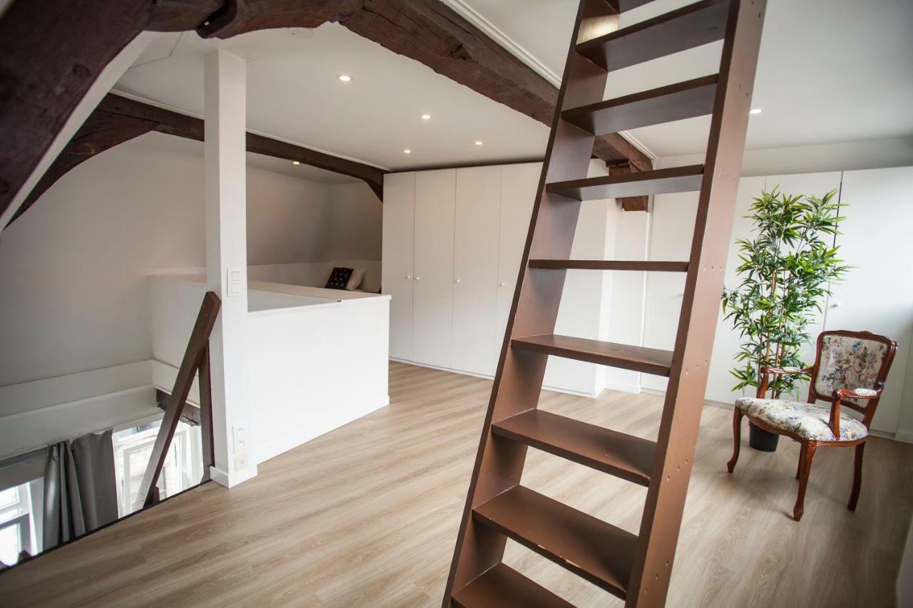 Luxury Cathedral By Rikas Appartement *